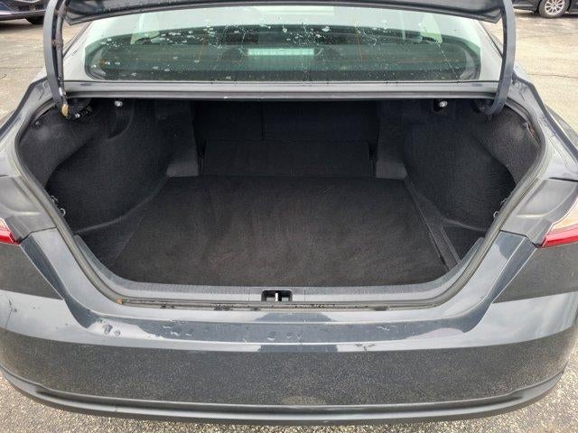 2025 Toyota Camry LE (SE)
