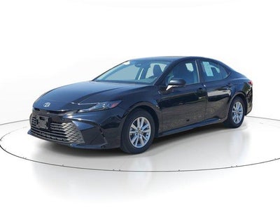 2025 Toyota Camry LE (SE)