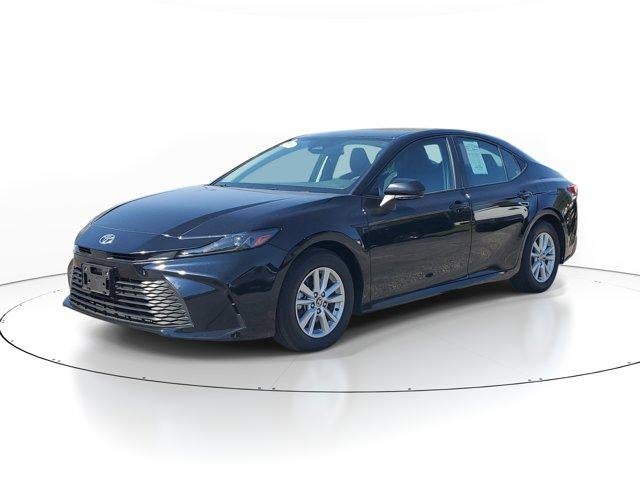 2025 Toyota Camry LE (SE)