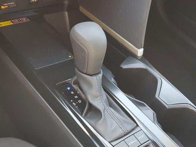 2025 Toyota Camry LE (SE)