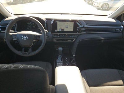 2025 Toyota Camry LE (SE)