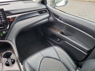 2024 Toyota Camry SE Auto (SE)