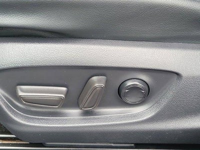 2024 Toyota Camry SE Auto (SE)