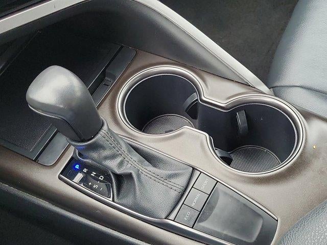 2024 Toyota Camry SE Auto (SE)