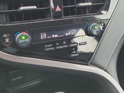 2024 Toyota Camry SE Auto (SE)
