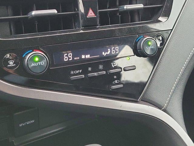 2024 Toyota Camry SE Auto (SE)