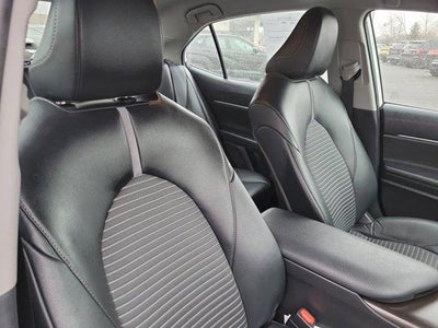 2024 Toyota Camry SE Auto (SE)