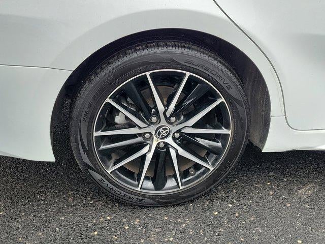 2024 Toyota Camry SE Auto (SE)