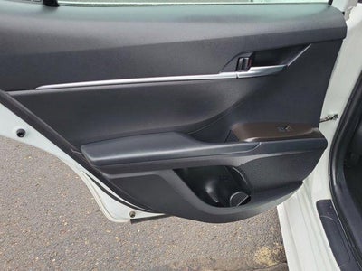 2024 Toyota Camry SE Auto (SE)