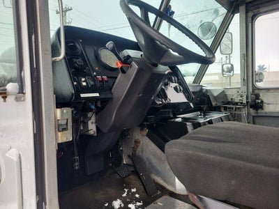 2004 Freightliner THOMAS UNKNOWN