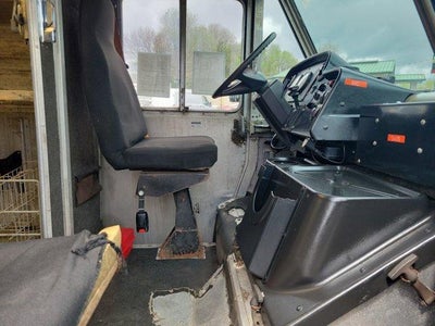 2004 Freightliner THOMAS UNKNOWN