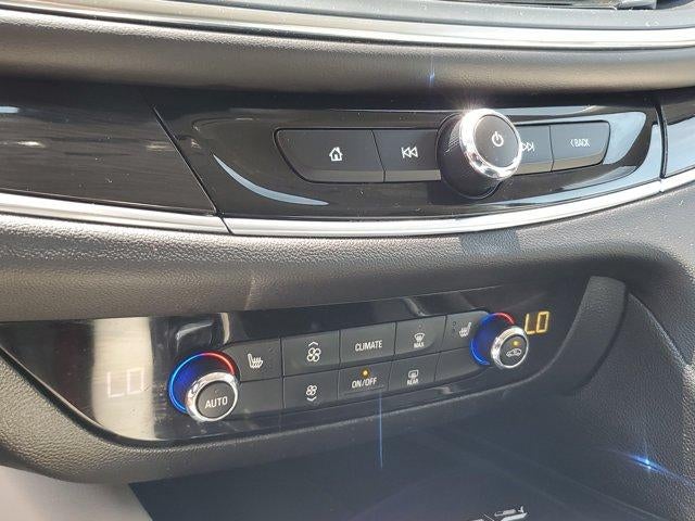2023 Buick Enclave Essence AWD