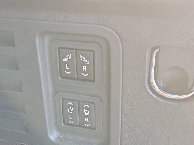 2025 Buick Enclave 4dr Avenir