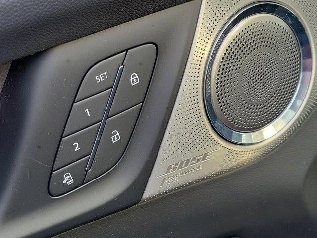 2025 Buick Enclave 4dr Avenir