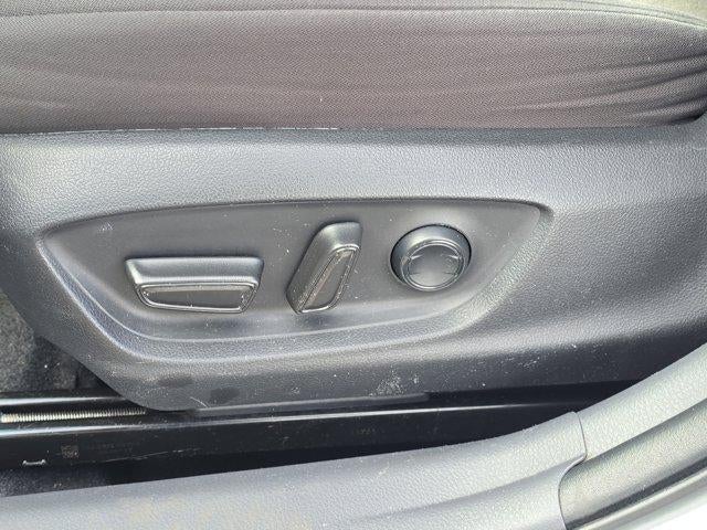 2018 Toyota Camry L Auto (Natl)