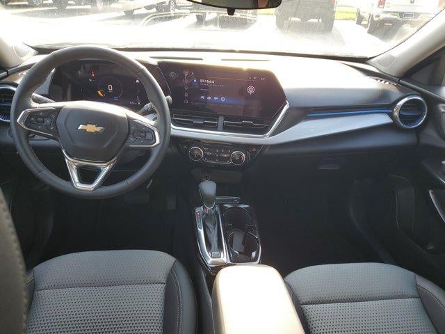 2026 Chevrolet Trax LT - Photo 9