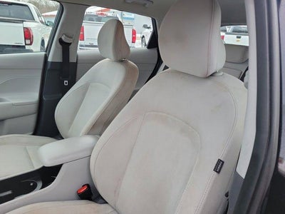 2025 Hyundai Kona SE FWD