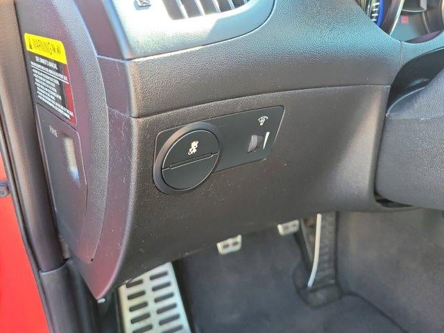 2013 Hyundai Genesis Coupe 2dr V6 3.8L Man R-Spec