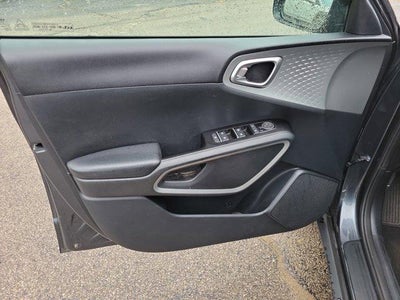 2022 Kia Soul LX IVT