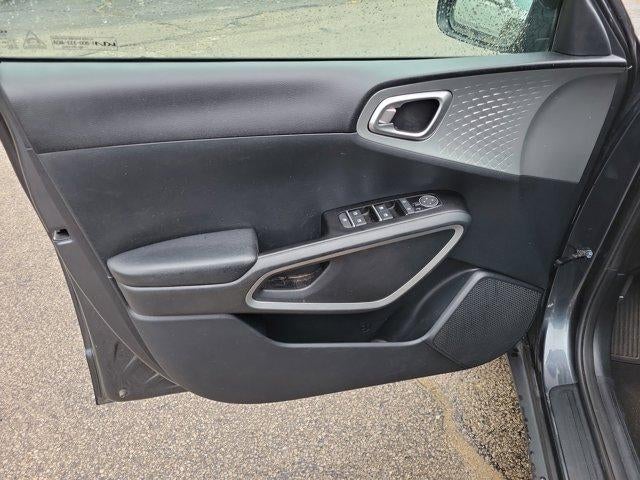 2022 Kia Soul LX IVT