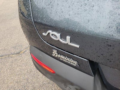 2022 Kia Soul LX IVT