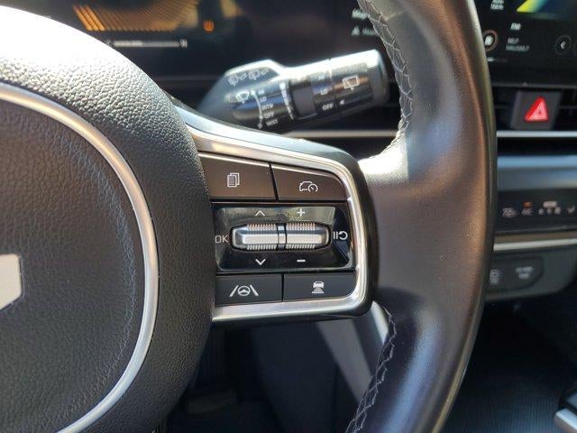 2025 Kia Carnival LX FWD