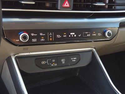 2025 Kia Carnival LX FWD